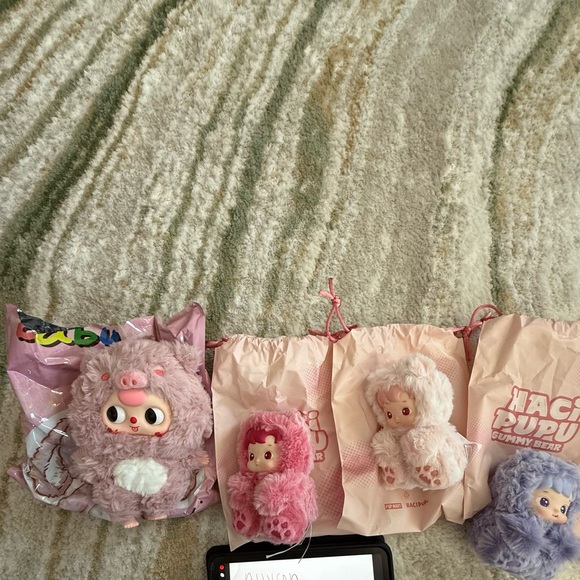 Assorted blind boxes. - Picture 2 of 2